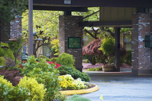 Valley River Inn (Eugene)